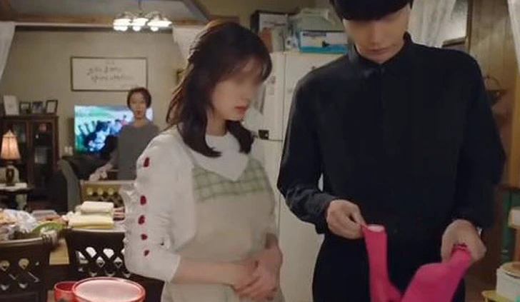 9950AF365FEEE06019A184