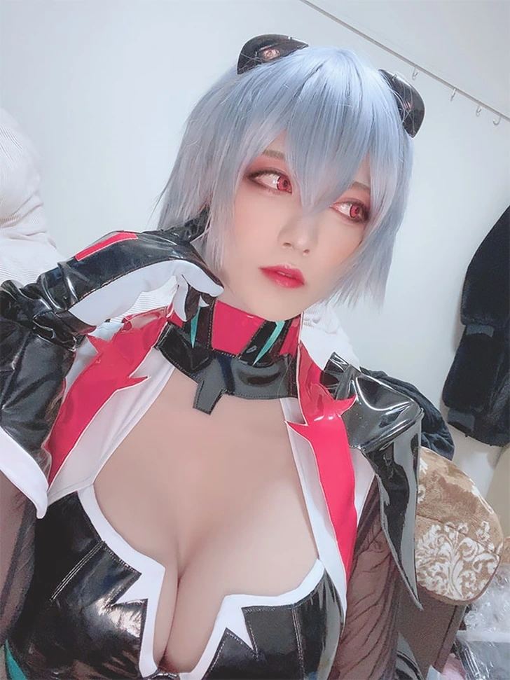 997815415FBB5DF8327B5E