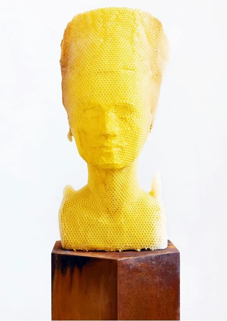 99C03E4B5FFF99340526B8