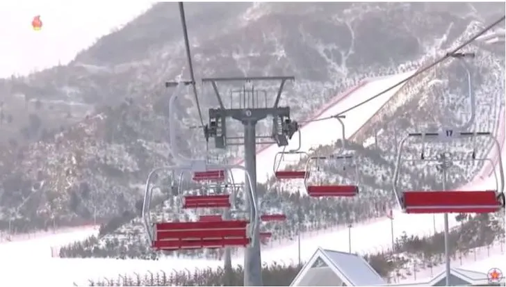 99FF87345DFB61241BD4F8