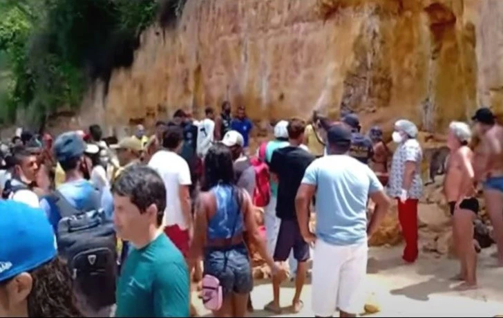 99D3334A5FBCFC6704825C