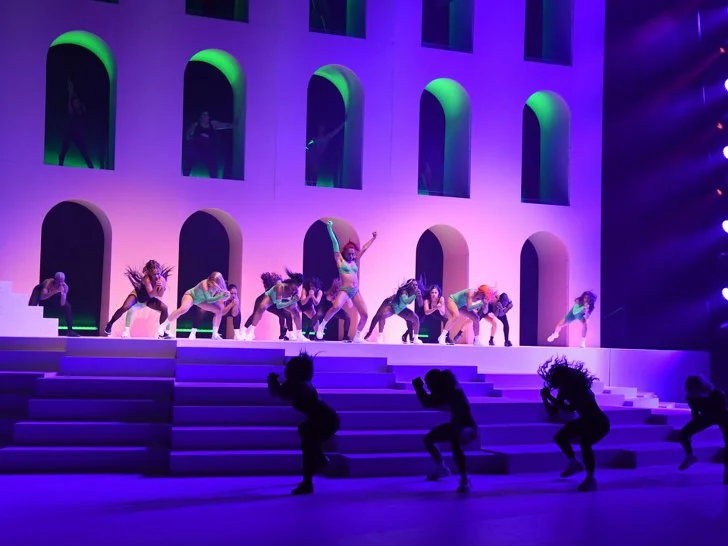 99A9A0425D909F6C321A9B