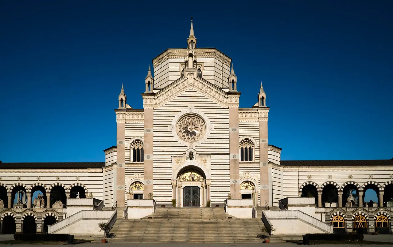 밀라노 기념 공원 묘지 입구2.JPG