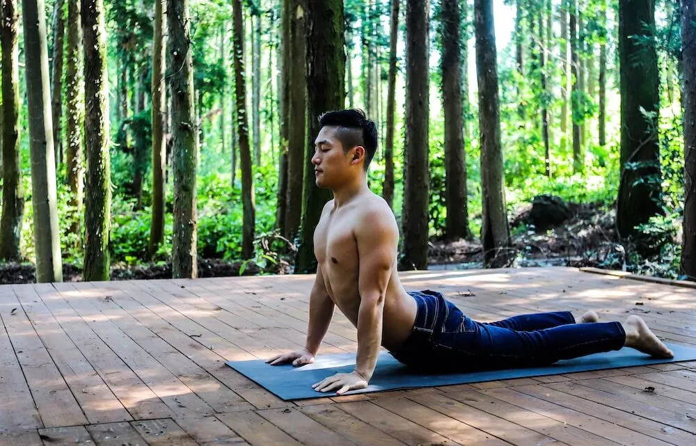 커리지인 남자 요가 강사 문제현1.jpeg