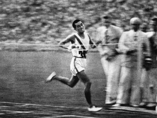 o_18pvjg7h01keu154gt8k4g01sl4a.jpg?type=w1200