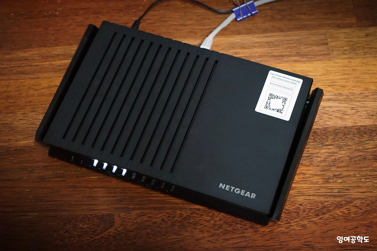 NETGEAR_RAX20_32.JPG