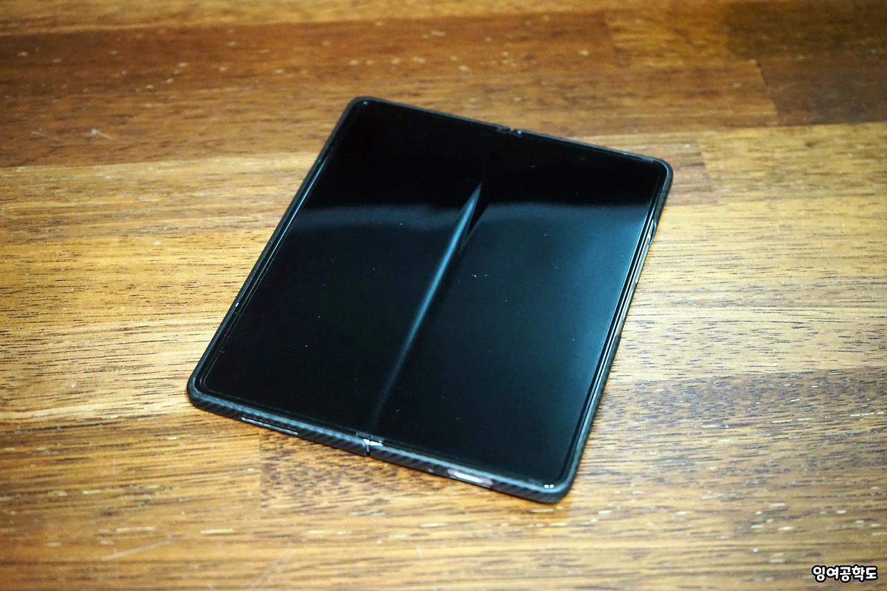 ZFOLD3_CASE_45.JPG