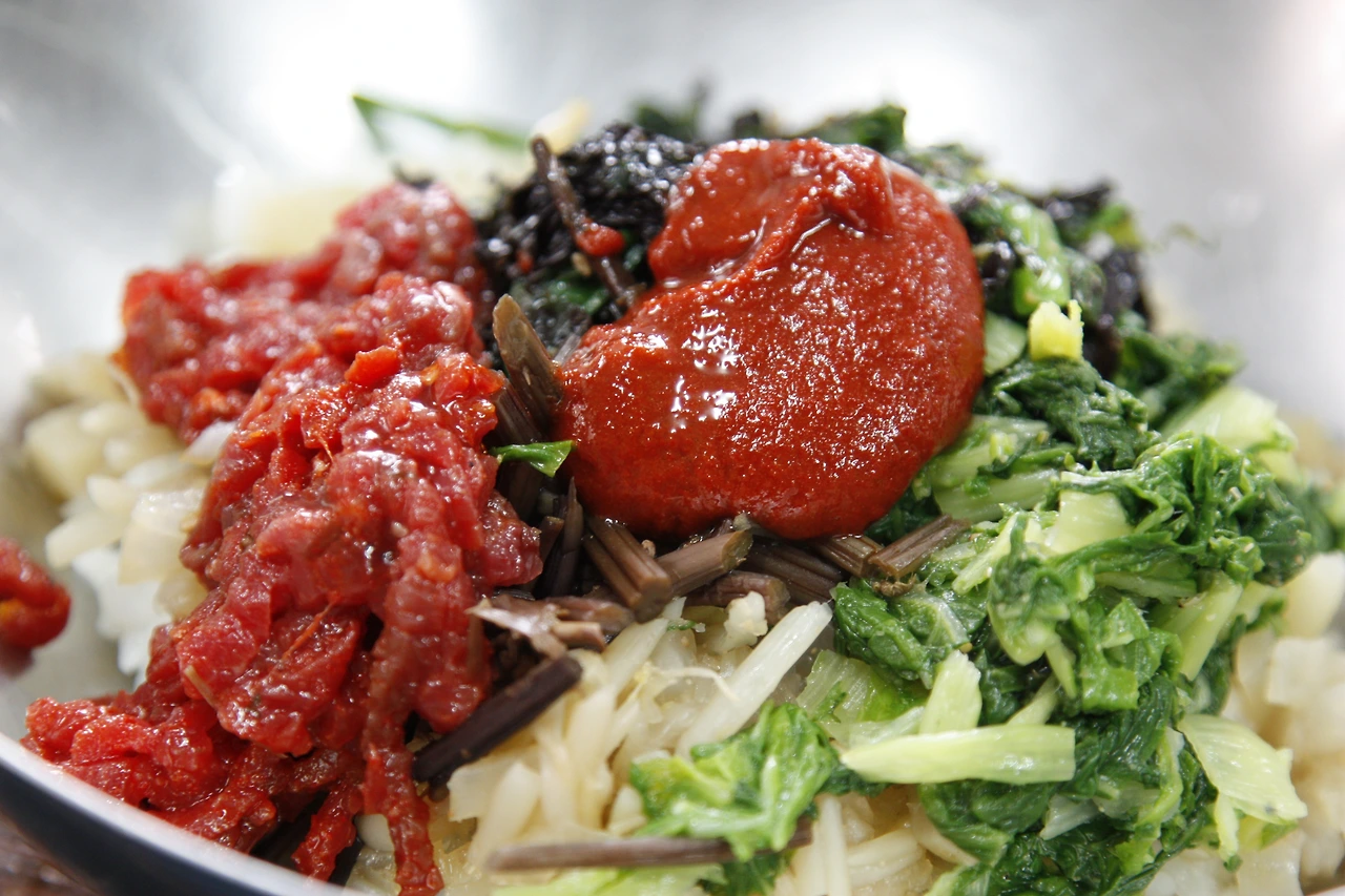 진주비빔밥. 가장 먼저 비빔밥을 상업화한 경남 진주의 비빔밥이다. _03.JPG