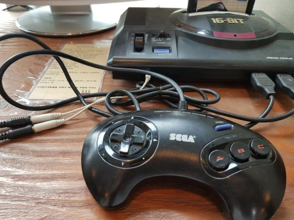 레트로 게임기.jpeg