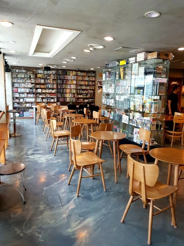 게임카페 내부.jpeg