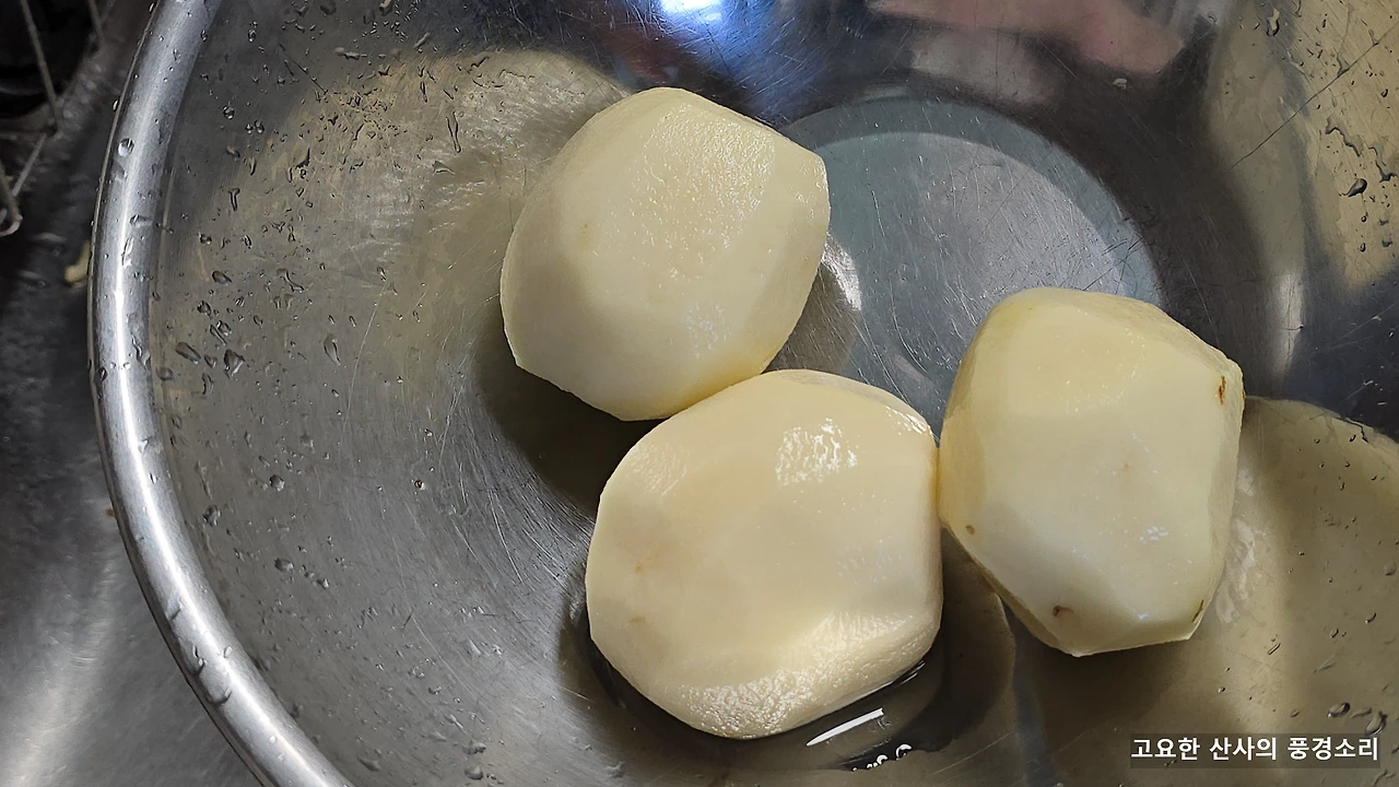 img.png?credential=yqXZFxpELC7KVnFOS48ylbz2pIh7yKj8&expires=1767193199&allow_ip=&allow_referer=&signature=zWcXaNmvbJ918q6rTZcyQsGabIM%3D