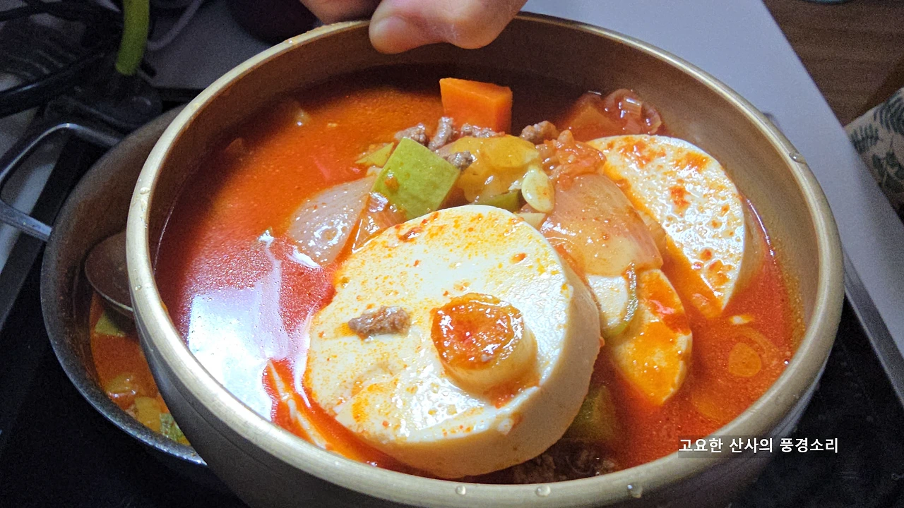 img.png?credential=yqXZFxpELC7KVnFOS48ylbz2pIh7yKj8&expires=1759244399&allow_ip=&allow_referer=&signature=J10WZsszsZdUdyxZAbVqTvL6xj8%3D