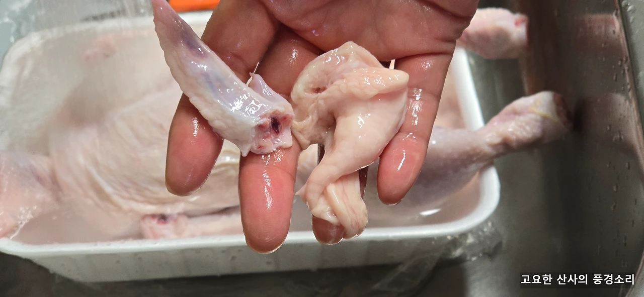 img.png?credential=yqXZFxpELC7KVnFOS48ylbz2pIh7yKj8&expires=1756652399&allow_ip=&allow_referer=&signature=4xofa%2Fhhwzhm5ovcaWQQVXrIrJQ%3D