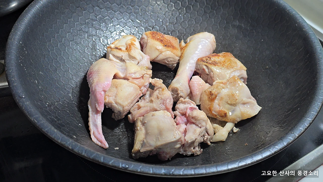 img.png?credential=yqXZFxpELC7KVnFOS48ylbz2pIh7yKj8&expires=1769871599&allow_ip=&allow_referer=&signature=O85OUYxVxJXr65VjvqmGQl9U6bI%3D