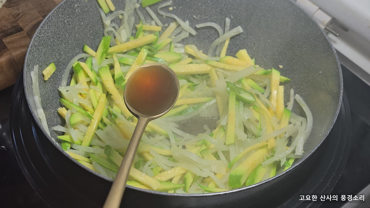 img.png?credential=yqXZFxpELC7KVnFOS48ylbz2pIh7yKj8&expires=1767193199&allow_ip=&allow_referer=&signature=0EXcPxRT4iG1N0c8dqA6T1HX4nU%3D