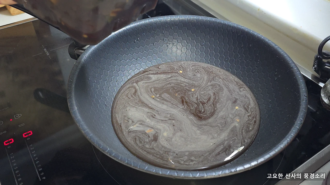 img.png?credential=yqXZFxpELC7KVnFOS48ylbz2pIh7yKj8&expires=1759244399&allow_ip=&allow_referer=&signature=7vbNv3uTIaXV9km%2FwquowyEomhE%3D