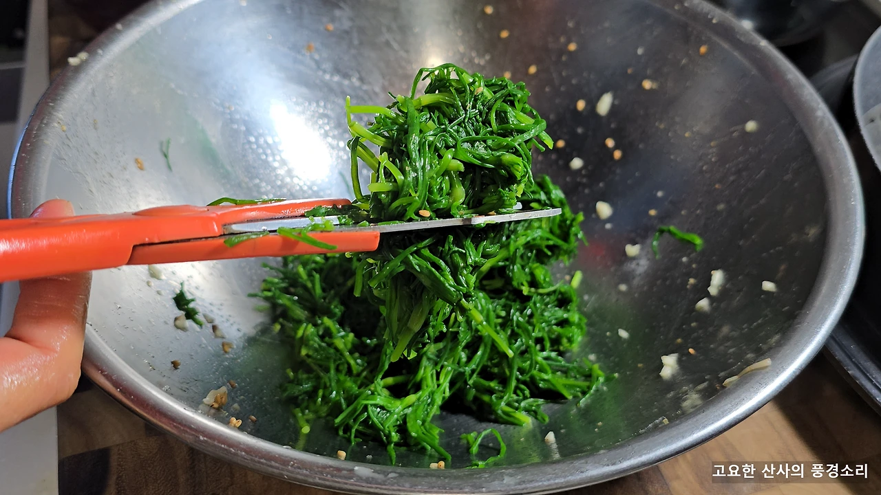 img.png?credential=yqXZFxpELC7KVnFOS48ylbz2pIh7yKj8&expires=1769871599&allow_ip=&allow_referer=&signature=yu2LOOjZEmIBSxMsdD0MMgBlqmM%3D