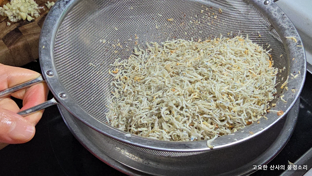 img.png?credential=yqXZFxpELC7KVnFOS48ylbz2pIh7yKj8&expires=1767193199&allow_ip=&allow_referer=&signature=JCM%2Fq6vZayPGxfvyb00bVKNOAEA%3D