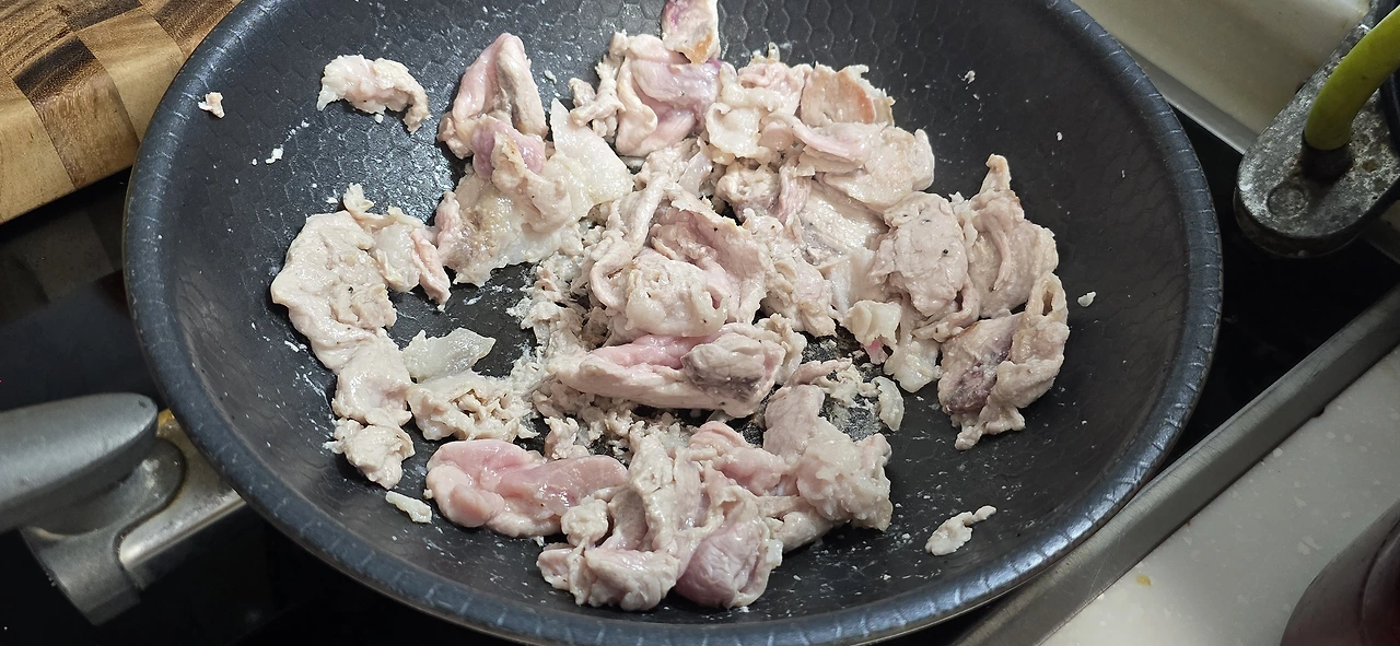 img.jpg?credential=yqXZFxpELC7KVnFOS48ylbz2pIh7yKj8&expires=1759244399&allow_ip=&allow_referer=&signature=ruOplgL1FrV4gwspeTlXVdjOnvc%3D