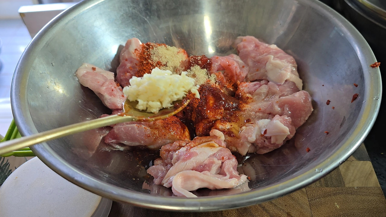 img.jpg?credential=yqXZFxpELC7KVnFOS48ylbz2pIh7yKj8&expires=1759244399&allow_ip=&allow_referer=&signature=8rkAD4wL4TcJonN1NObkEBECsPU%3D