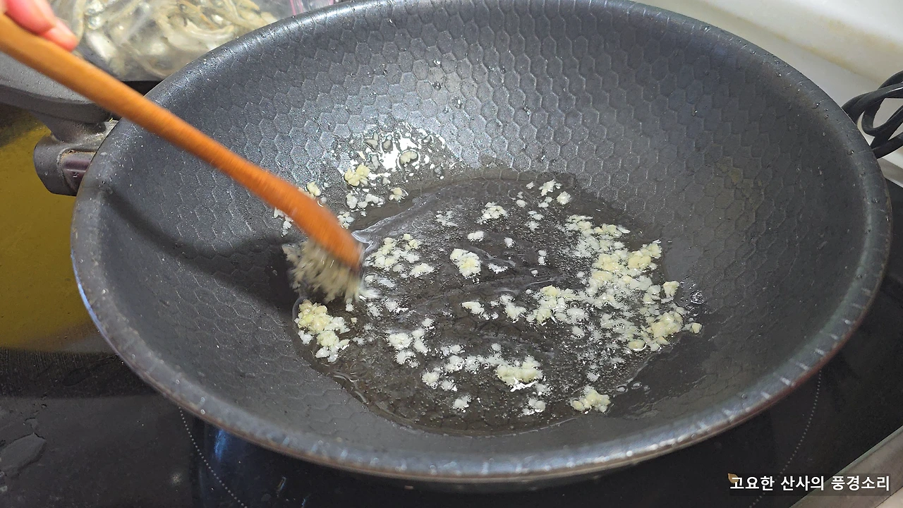 img.png?credential=yqXZFxpELC7KVnFOS48ylbz2pIh7yKj8&expires=1764514799&allow_ip=&allow_referer=&signature=2WFzNxMD2Rh4XHASHkIHLsNimHM%3D