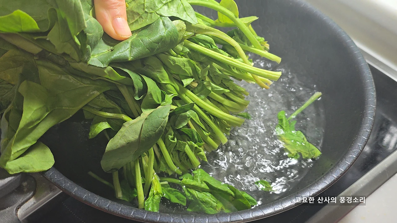 img.png?credential=yqXZFxpELC7KVnFOS48ylbz2pIh7yKj8&expires=1767193199&allow_ip=&allow_referer=&signature=VouncNLj8ADHkKqZYnDegzkcFx0%3D