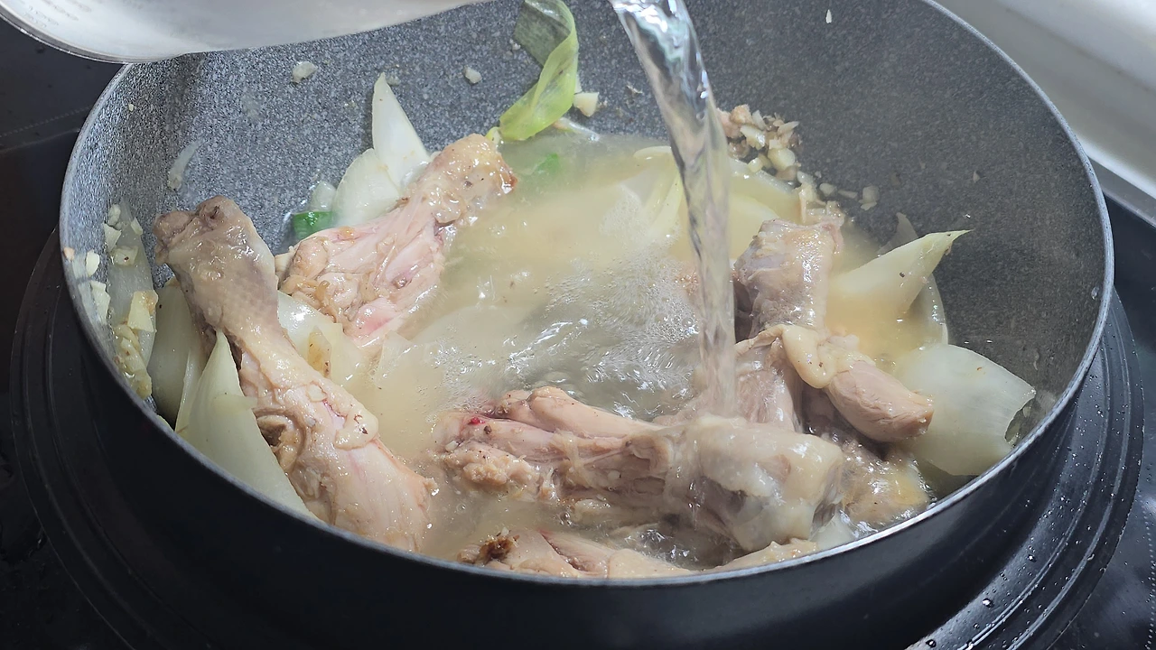 img.jpg?credential=yqXZFxpELC7KVnFOS48ylbz2pIh7yKj8&expires=1767193199&allow_ip=&allow_referer=&signature=B1r8mjopGOHLCylcE7b4qjjR45g%3D