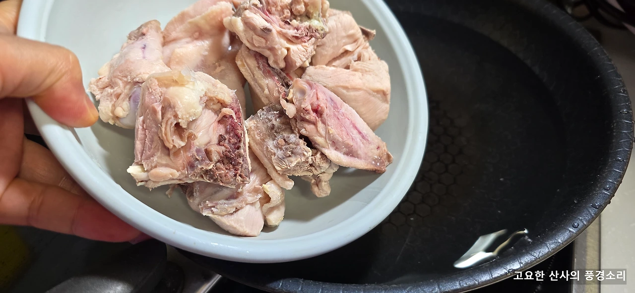 img.png?credential=yqXZFxpELC7KVnFOS48ylbz2pIh7yKj8&expires=1753973999&allow_ip=&allow_referer=&signature=OrdX3aOmGQZtJ%2FRacgGxU%2Ba%2B54k%3D