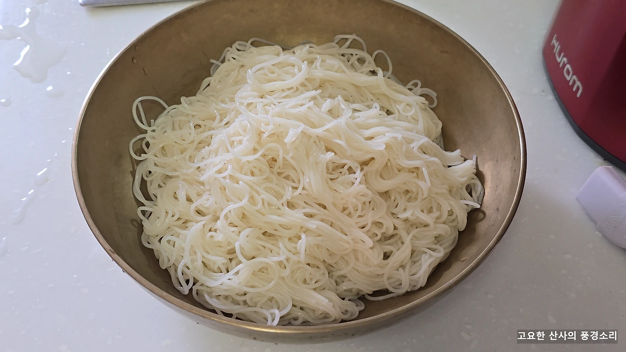 img.png?credential=yqXZFxpELC7KVnFOS48ylbz2pIh7yKj8&expires=1759244399&allow_ip=&allow_referer=&signature=WlyrdW%2BxvRAWeyLjYsznYrYyKfc%3D