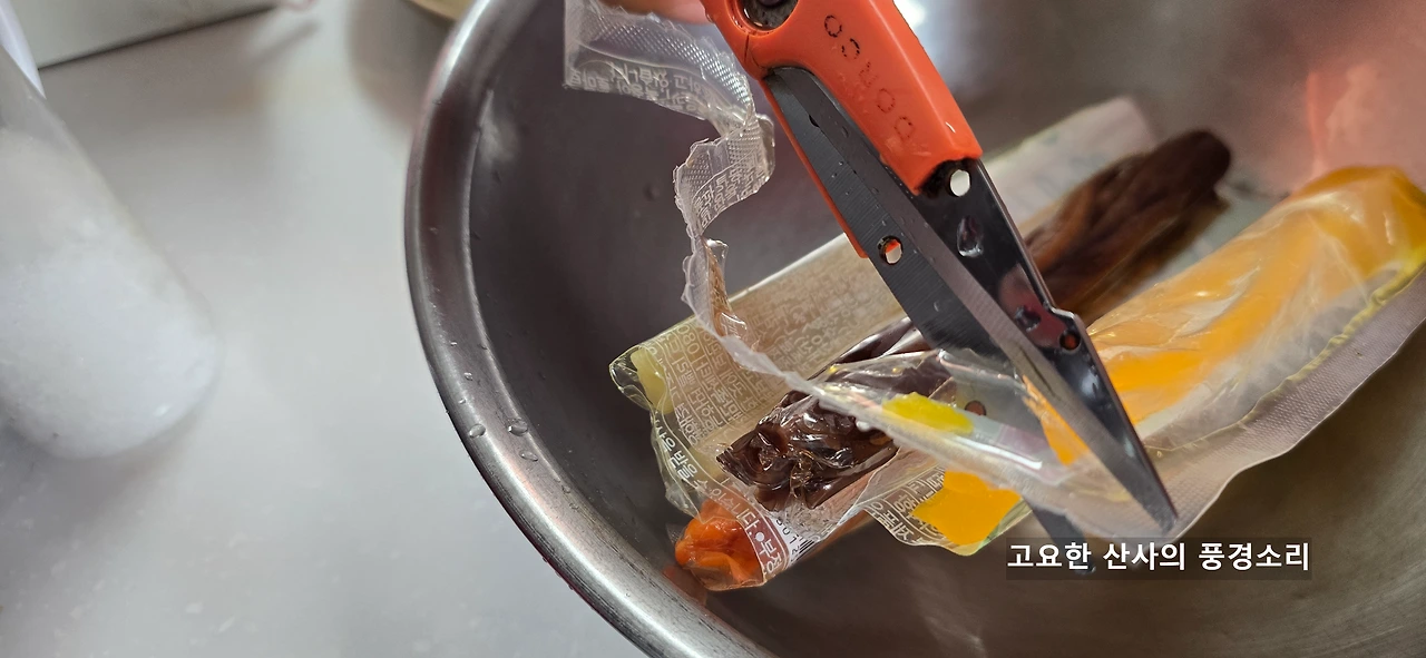 img.png?credential=yqXZFxpELC7KVnFOS48ylbz2pIh7yKj8&expires=1756652399&allow_ip=&allow_referer=&signature=lBoJ2BXpXi42Aok6Pe6KrmN0NjE%3D