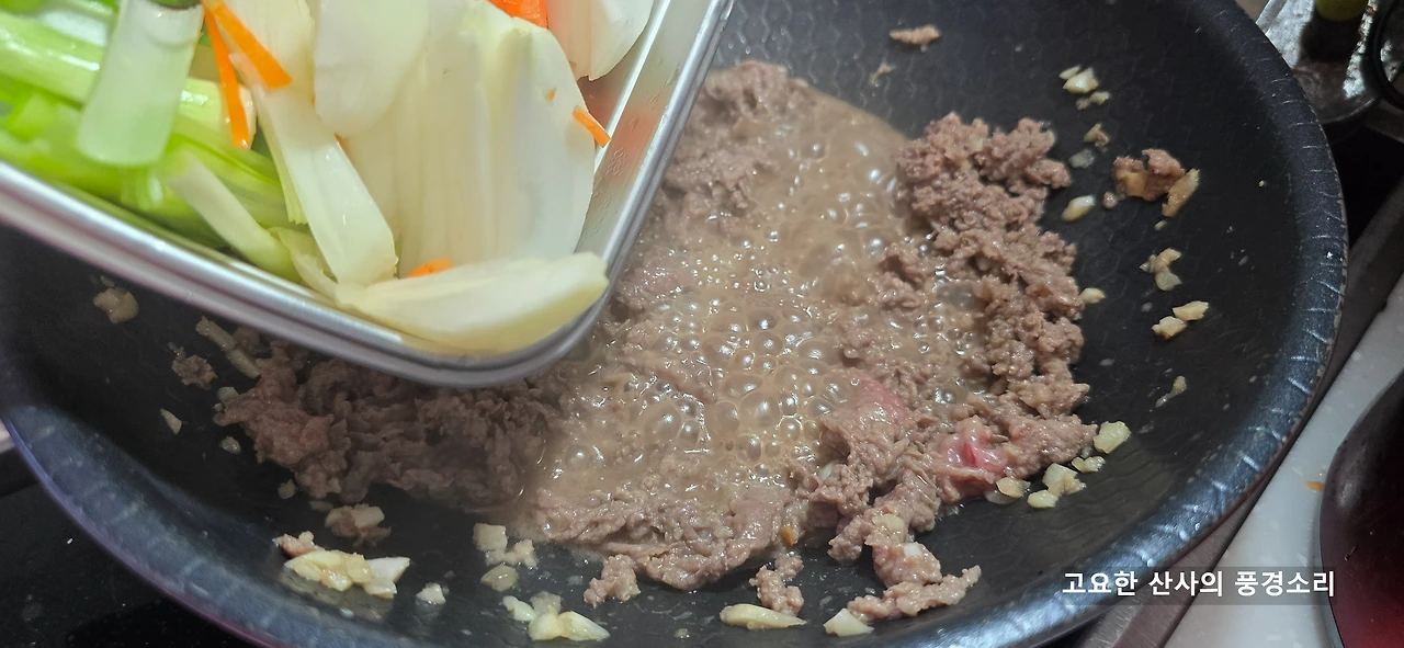 img.png?credential=yqXZFxpELC7KVnFOS48ylbz2pIh7yKj8&expires=1753973999&allow_ip=&allow_referer=&signature=6wqzZsoy6AqSYBQucZU%2FHaCWPkY%3D