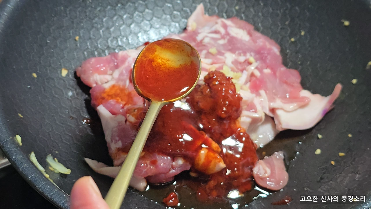 img.png?credential=yqXZFxpELC7KVnFOS48ylbz2pIh7yKj8&expires=1764514799&allow_ip=&allow_referer=&signature=LnBj9Cy%2BUQMPRCw2bCIF7gSf0WU%3D