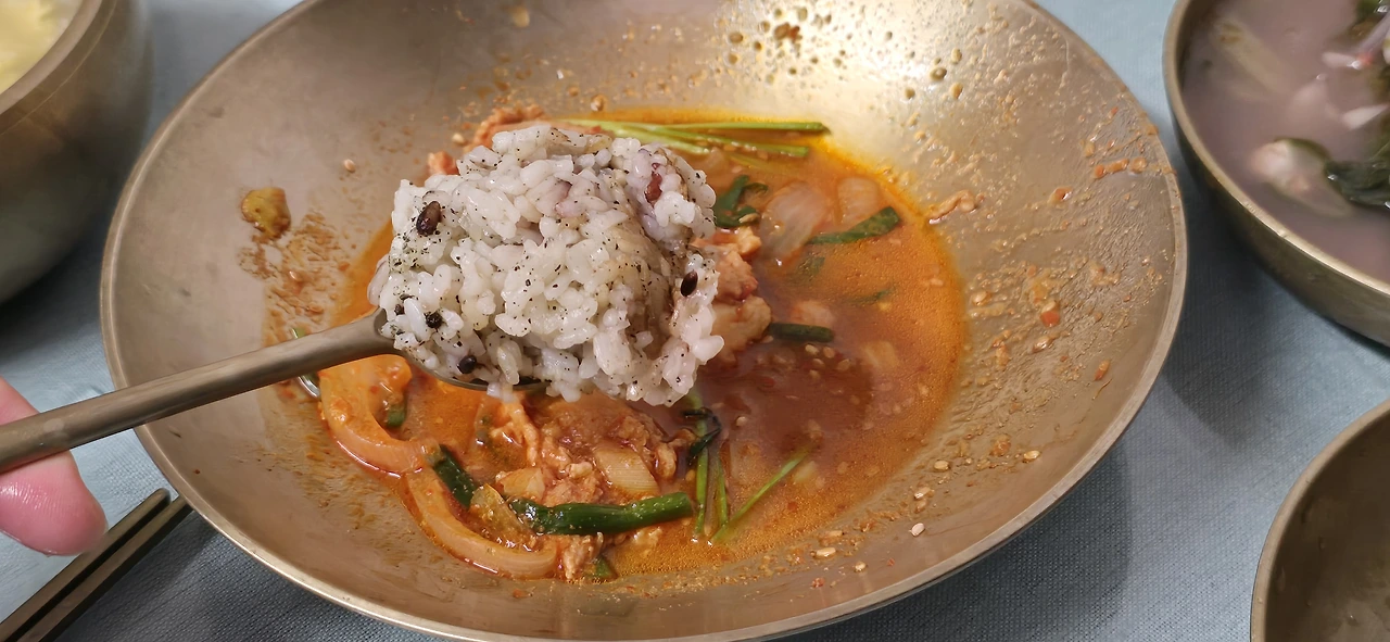 img.jpg?credential=yqXZFxpELC7KVnFOS48ylbz2pIh7yKj8&expires=1759244399&allow_ip=&allow_referer=&signature=u8oDgelsF7RfPMYYIJzkEclC%2FAY%3D