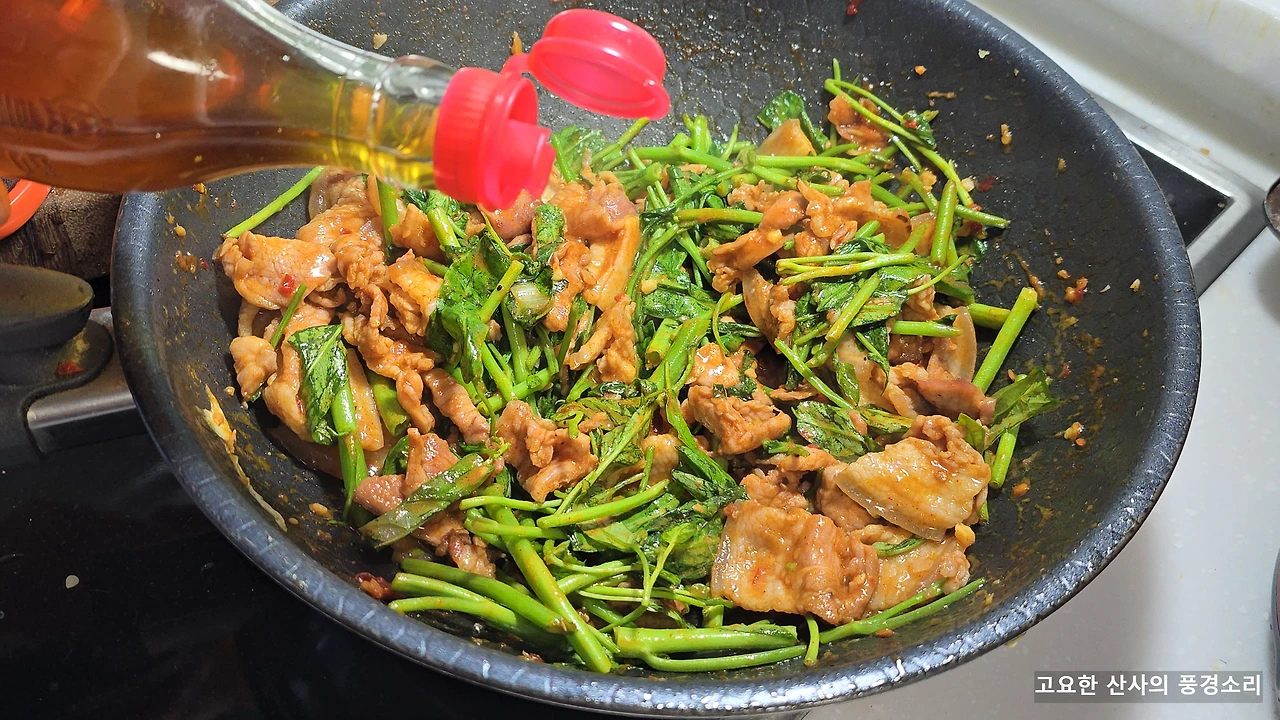 img.png?credential=yqXZFxpELC7KVnFOS48ylbz2pIh7yKj8&expires=1764514799&allow_ip=&allow_referer=&signature=Z%2FDv0SU4zVmqUJAr0pO5%2BKvS7gw%3D