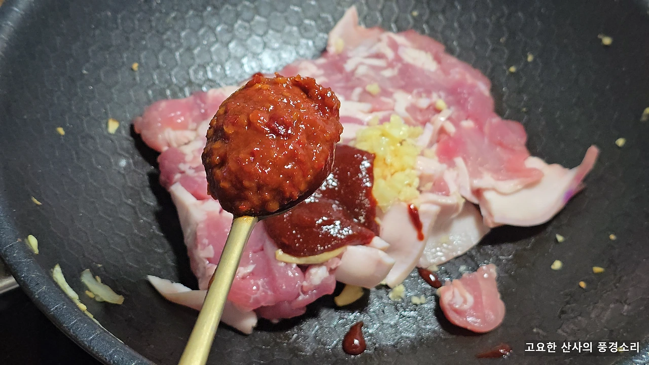 img.png?credential=yqXZFxpELC7KVnFOS48ylbz2pIh7yKj8&expires=1764514799&allow_ip=&allow_referer=&signature=uNHc0QoAjOb0k%2FjjPoOiFXU5vR0%3D