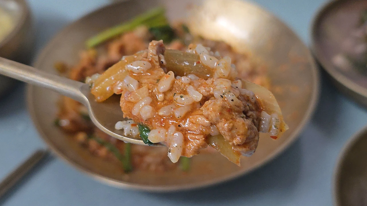 img.jpg?credential=yqXZFxpELC7KVnFOS48ylbz2pIh7yKj8&expires=1759244399&allow_ip=&allow_referer=&signature=dqGFxE6TW8sOasDuDNg4ioTWH4c%3D