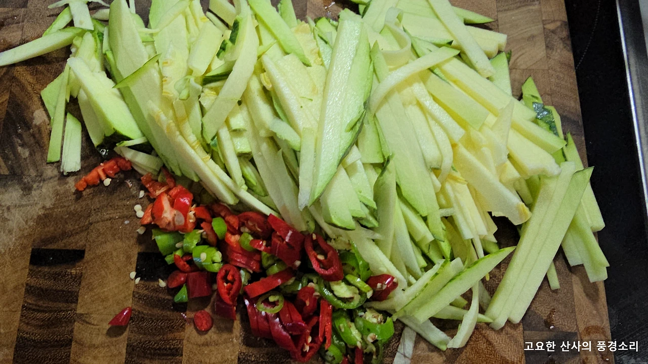 img.png?credential=yqXZFxpELC7KVnFOS48ylbz2pIh7yKj8&expires=1764514799&allow_ip=&allow_referer=&signature=6qX65l2g0AQpuRD3y22Vk%2BWHmsU%3D