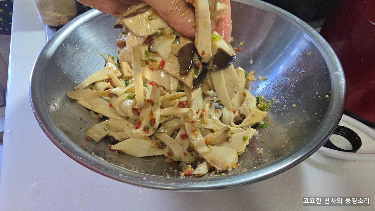 img.png?credential=yqXZFxpELC7KVnFOS48ylbz2pIh7yKj8&expires=1756652399&allow_ip=&allow_referer=&signature=eSgt7nW5c%2FF%2ByBVtm1edbZVhLPE%3D