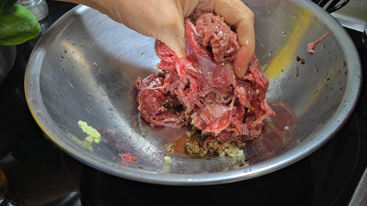 img.jpg?credential=yqXZFxpELC7KVnFOS48ylbz2pIh7yKj8&expires=1761922799&allow_ip=&allow_referer=&signature=pB4vcM1RAcO5wqJtcx9%2ByyamNAk%3D