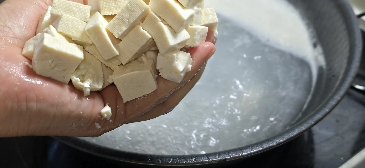 img.jpg?credential=yqXZFxpELC7KVnFOS48ylbz2pIh7yKj8&expires=1764514799&allow_ip=&allow_referer=&signature=8wFqp%2BG0wxX8seDOxPOFaci9DOQ%3D