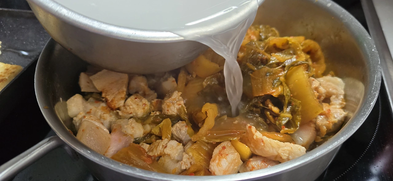 img.jpg?credential=yqXZFxpELC7KVnFOS48ylbz2pIh7yKj8&expires=1750553999&allow_ip=&allow_referer=&signature=jKfUmoa6Cpz%2FPBFGrgbmhYPxKVw%3D