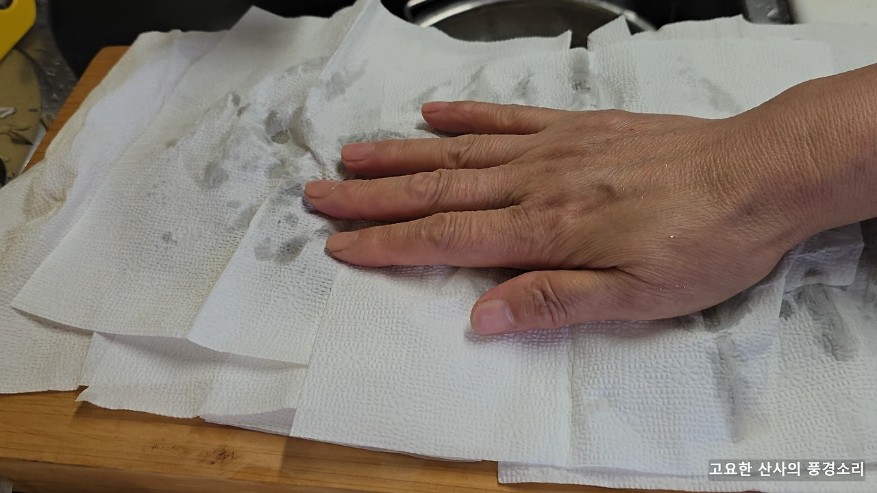 img.png?credential=yqXZFxpELC7KVnFOS48ylbz2pIh7yKj8&expires=1759244399&allow_ip=&allow_referer=&signature=g79d3BQjGwZL7J%2BTVXXOa5%2BGk8g%3D