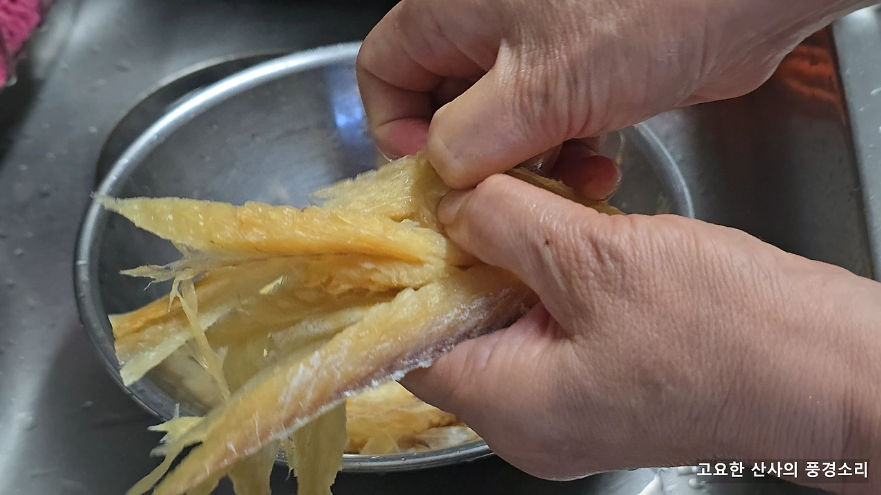 img.png?credential=yqXZFxpELC7KVnFOS48ylbz2pIh7yKj8&expires=1761922799&allow_ip=&allow_referer=&signature=VaoHtxe2ZdBLDq%2Bb2VIyAL2%2B7L8%3D