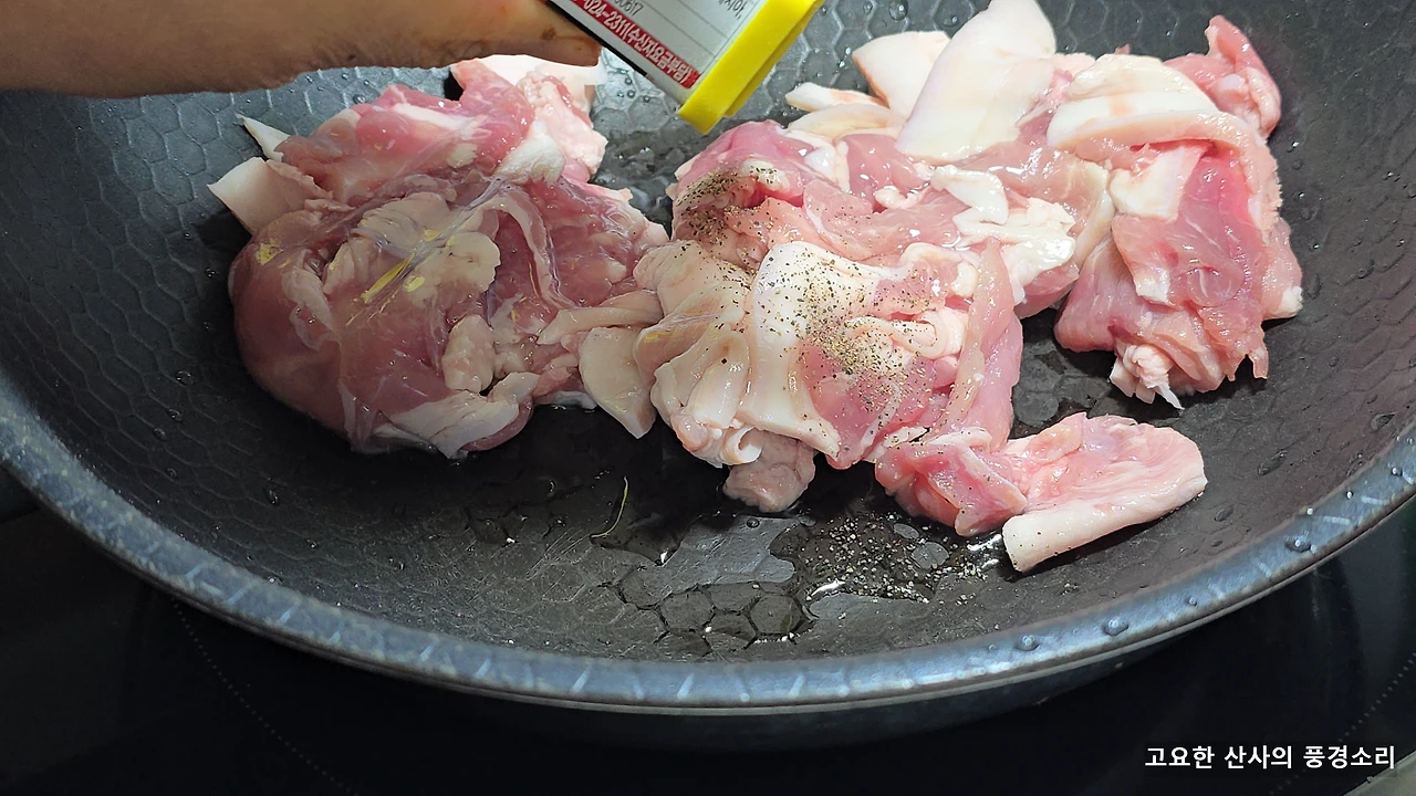 img.png?credential=yqXZFxpELC7KVnFOS48ylbz2pIh7yKj8&expires=1767193199&allow_ip=&allow_referer=&signature=M%2Fj1cjQQSYNMWqS4MWLkUDlYvRc%3D