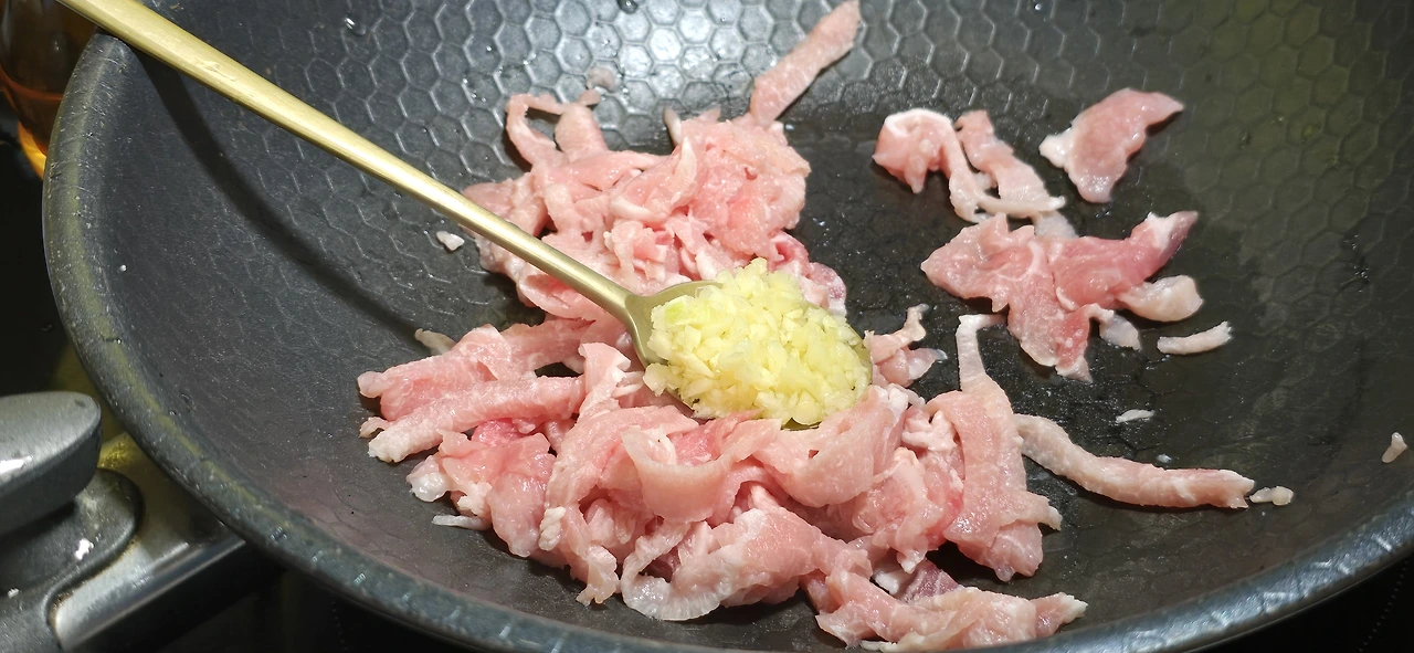 img.jpg?credential=yqXZFxpELC7KVnFOS48ylbz2pIh7yKj8&expires=1761922799&allow_ip=&allow_referer=&signature=X1McbzMfbyvFZhBcNYrbF%2BmA%2FjE%3D