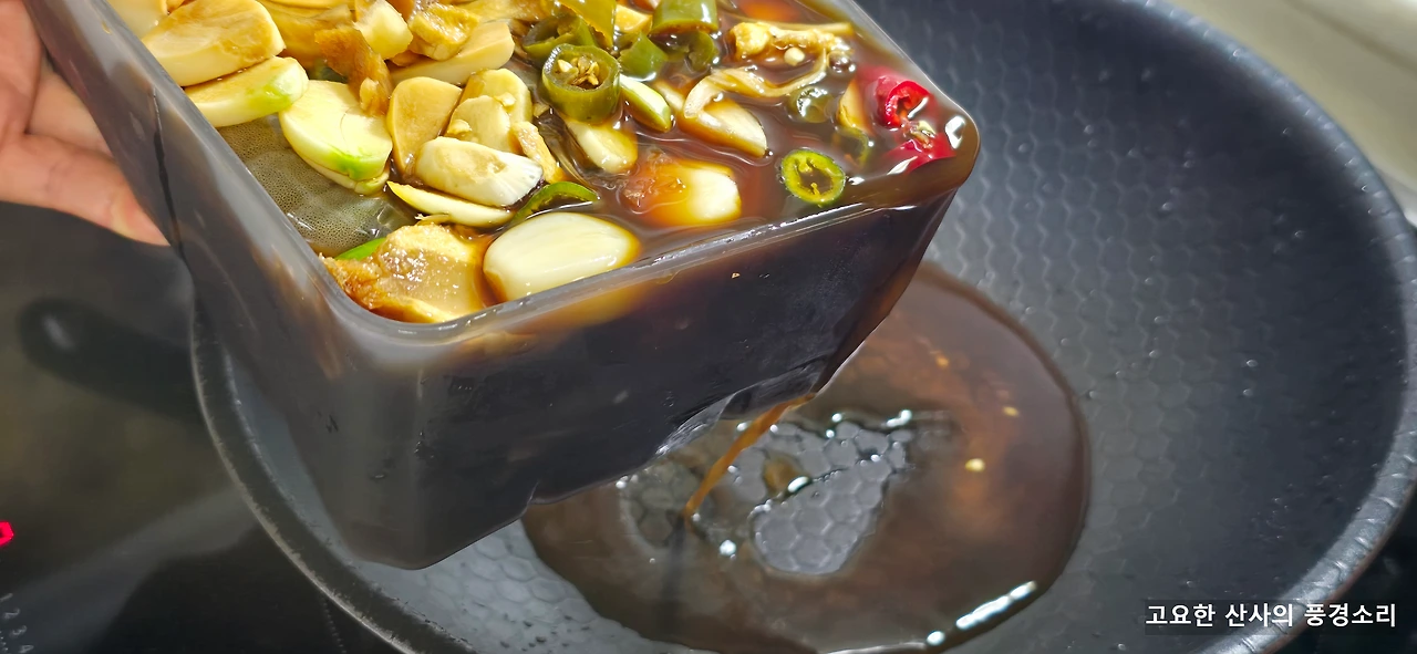 img.png?credential=yqXZFxpELC7KVnFOS48ylbz2pIh7yKj8&expires=1759244399&allow_ip=&allow_referer=&signature=2mwV11JWIWGsQ5S9u1mXjDdQLkQ%3D