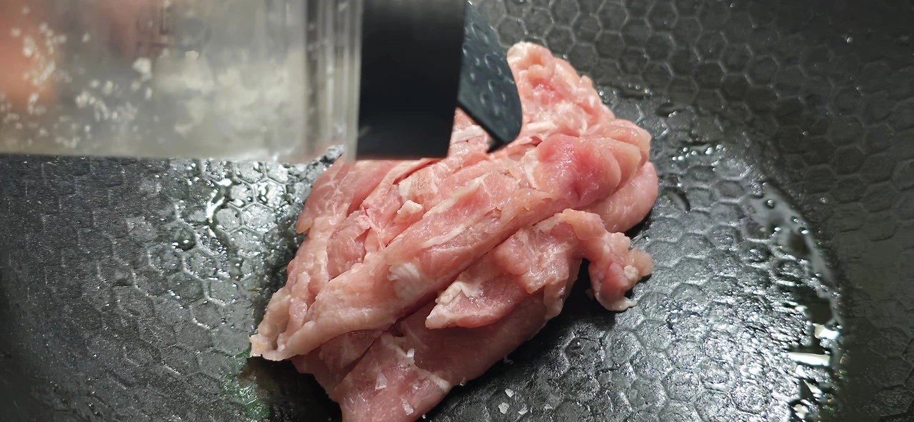 img.jpg?credential=yqXZFxpELC7KVnFOS48ylbz2pIh7yKj8&expires=1761922799&allow_ip=&allow_referer=&signature=qF%2FQF6WKh1x42yCb9%2ByjMAXticY%3D