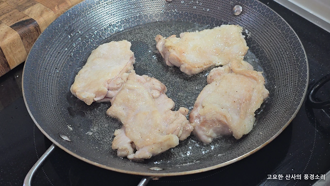 img.png?credential=yqXZFxpELC7KVnFOS48ylbz2pIh7yKj8&expires=1761922799&allow_ip=&allow_referer=&signature=jGud5cSQbhngpK26tv4ISRrCtEQ%3D