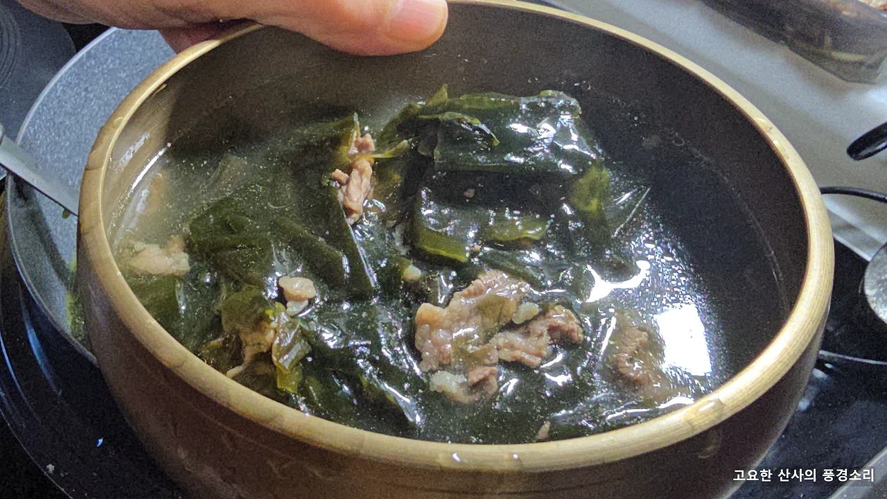 img.png?credential=yqXZFxpELC7KVnFOS48ylbz2pIh7yKj8&expires=1764514799&allow_ip=&allow_referer=&signature=yjoY7RI3DgX0ozXcHMdaUNzLjuI%3D