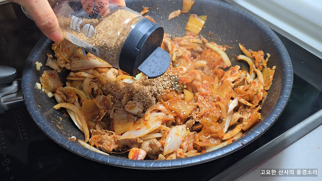 img.png?credential=yqXZFxpELC7KVnFOS48ylbz2pIh7yKj8&expires=1767193199&allow_ip=&allow_referer=&signature=50QFVhShpDFOWp5XEh%2BYp9wHuqQ%3D